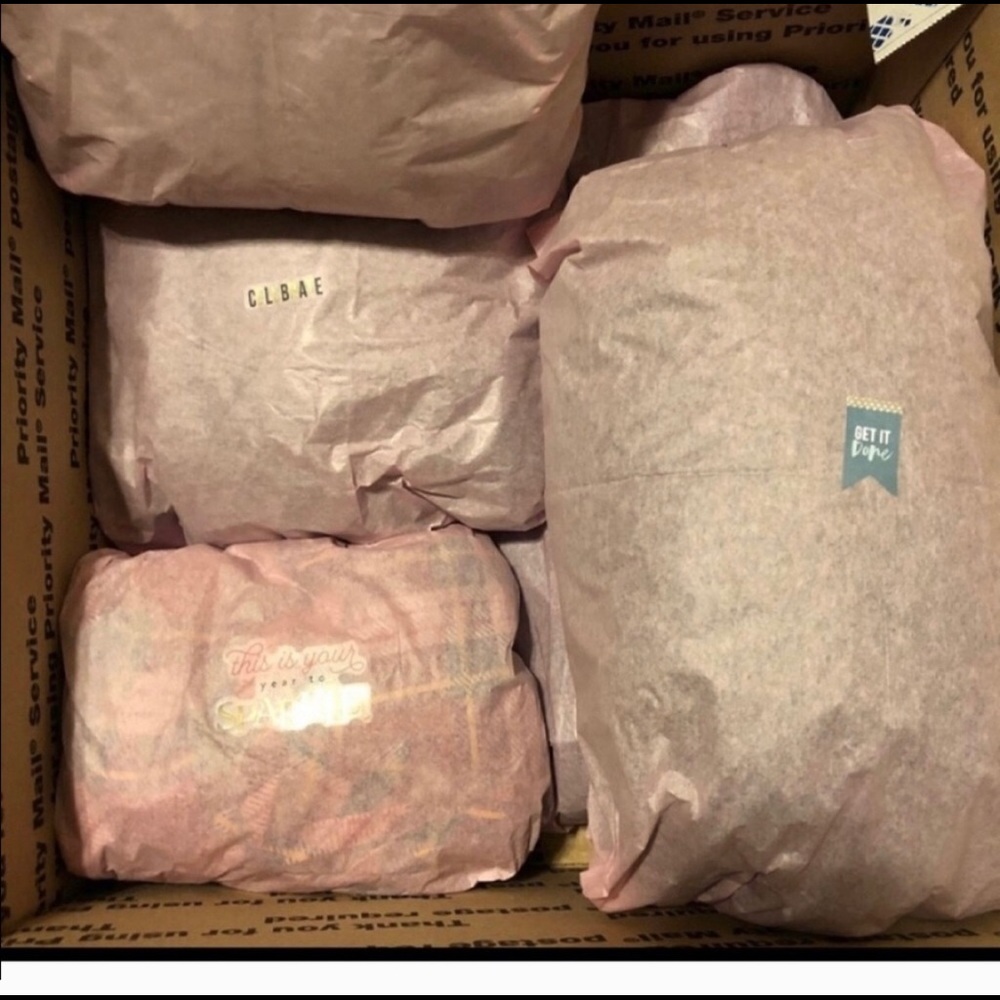 Women's mystery bundle